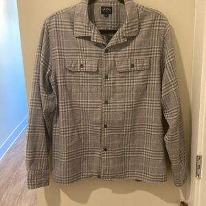 Noah Size Large Button-down shirt